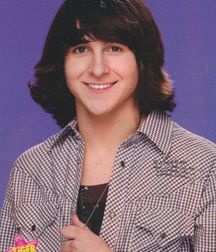 Hot Idols: Mitchel Musso 5e0e92f9769c2.jpg