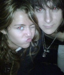 Hot Idols: Mitchel Musso 5e0e946171533.jpg