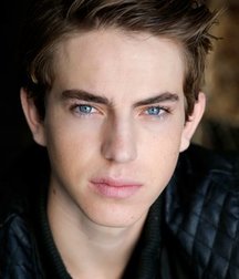 Hot Idols: Chase Ellison 5e0faf2e10c49.jpg