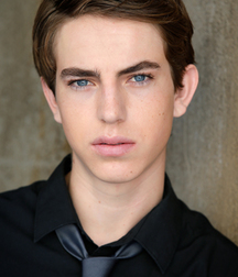 Hot Idols: Chase Ellison 5e0faf7d7dc23.jpg