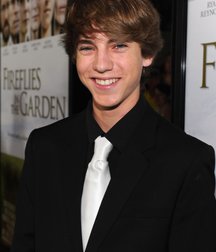 Hot Idols: Chase Ellison 5e0fb01a9e9d1.jpg
