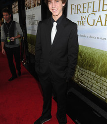 Hot Idols: Chase Ellison 5e0fb01cf3740.jpg