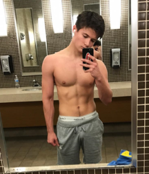 Hot Idols: Davis Cleveland 5e2e431fdb16f.png