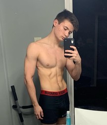 Hot Idols: Davis Cleveland 5e2e432361db7.jpg