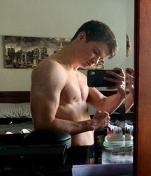 Hot Idols: Davis Cleveland 5e2e436b6c90c.jpg