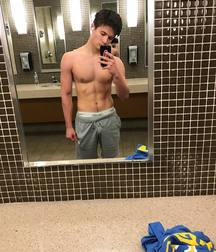 Hot Idols: Davis Cleveland 5e2e4410b6003.jpg