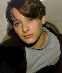 Hot Idols: Edward Furlong 5e34627512cf5.jpg
