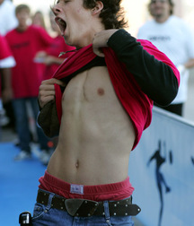 Hot Idols: Matthew Underwood  5e48658e6f672.jpg