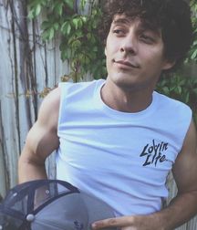 Hot Idols: Matthew Underwood  5e4866305e202.jpg