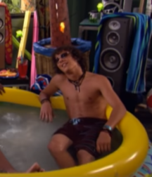 Hot Idols: Matthew Underwood  5e4866429f27e.png