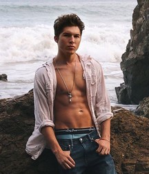 Hot Idols: Paul Butcher 5e5fee1d1bc7b.jpg