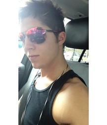 Hot Idols: Paul Butcher 5e5fee2ea9961.jpg