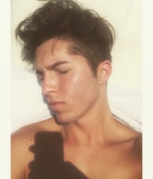 Hot Idols: Paul Butcher 5e5fee4552b9c.jpg