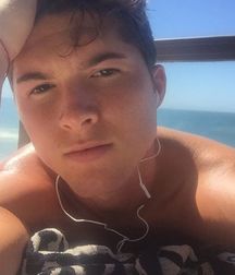 Hot Idols: Paul Butcher 5e5fee4ba3a3a.jpg
