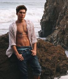Hot Idols: Paul Butcher 5e5fee5522f1a.jpg