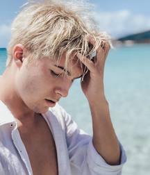 Hot Idols: Paul Butcher 5e5fee809aff7.jpg