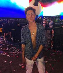Hot Idols: Paul Butcher 5e5fef016ecfe.jpg