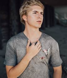 Hot Idols: Paul Butcher 5e5fef3170bff.jpg