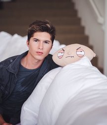 Hot Idols: Paul Butcher 5e5ff06275374.jpg