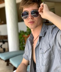 Hot Idols: Paul Butcher 5e5ff064c55b6.jpg