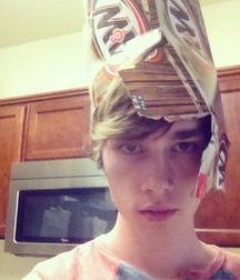 Hot Idols: Noah Crawford 5e613f028a882.jpg