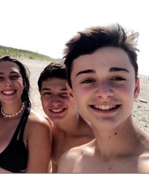 Hot Idols: Noah Schnapp 5e67c087b7b5f.jpg