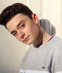 Hot Idols: Noah Schnapp 5e67c10d24c9e.jpg
