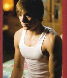 Hot Idols: Zac Efron 5e6a6bf7d7301.jpg