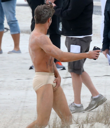 Hot Idols: Zac Efron 5e6a6cfadc128.png