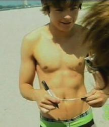 Hot Idols: Zac Efron 5e6a6d0b44cd7.jpg