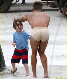 Hot Idols: Zac Efron 5e6a6d86a0500.jpg