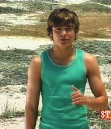 Hot Idols: Zac Efron 5e6a6d9b83804.jpg
