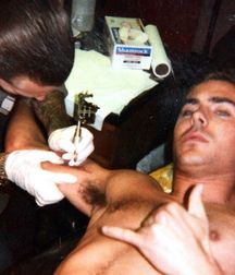 Hot Idols: Zac Efron 5e6a6e09630b6.jpg