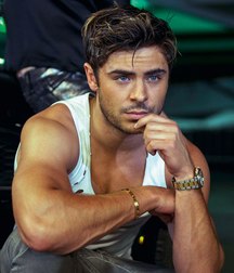 Hot Idols: Zac Efron 5e6a6e59d8f0a.jpg