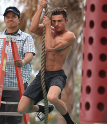 Hot Idols: Zac Efron 5e6a6e9c182be.jpg