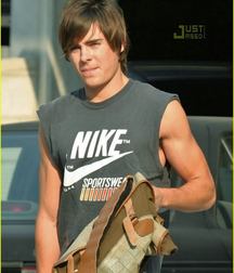 Hot Idols: Zac Efron 5e6a6ebb0ee2e.jpg