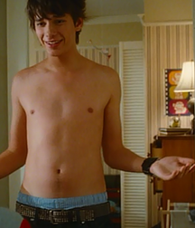 Hot Idols: Devon Bostick 5e7a93e636e8d.png