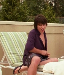 Hot Idols: Devon Bostick 5e7a943d37189.jpg