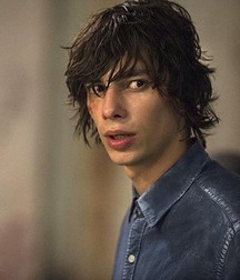 Hot Idols: Devon Bostick 5e7a946e5e1f1.jpg