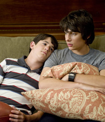 Hot Idols: Devon Bostick 5e7a94863f7a9.jpg