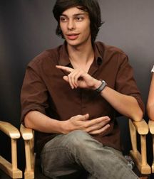 Hot Idols: Devon Bostick 5e7a94942edf1.jpg