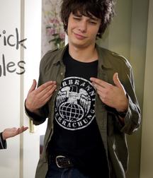 Hot Idols: Devon Bostick 5e7a94b1b4a4c.jpg