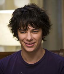 Hot Idols: Devon Bostick 5e7a94b3a3e7b.jpg