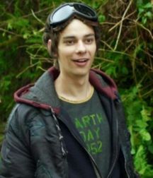 Hot Idols: Devon Bostick 5e7a94bd59f81.jpg