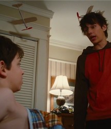 Hot Idols: Devon Bostick 5e7a94ca60a8c.jpg