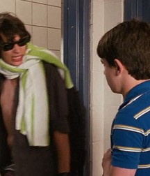 Hot Idols: Devon Bostick 5e7a94f65a11f.jpg