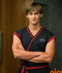 Hot idols: Alex Heartman 5e7bb3c83b014.png