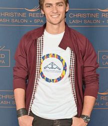 Hot idols: Alex Heartman 5e7bb42b38817.jpg