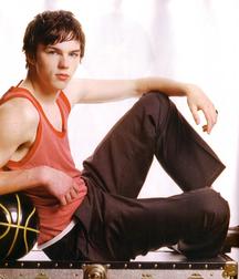 Hot Idols: Nicholas Hoult 5e7ce151993aa.jpg