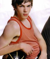 Hot Idols: Nicholas Hoult 5e7ce15db7002.jpg